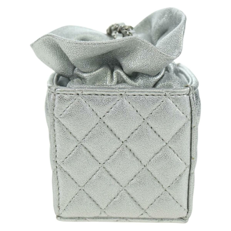 【日本直送】香奈兒 (CHANEL) 絎縫鏈條肩包，羊皮材質，銀色/金色雙C標誌，正品 YKZ1332SAM-1