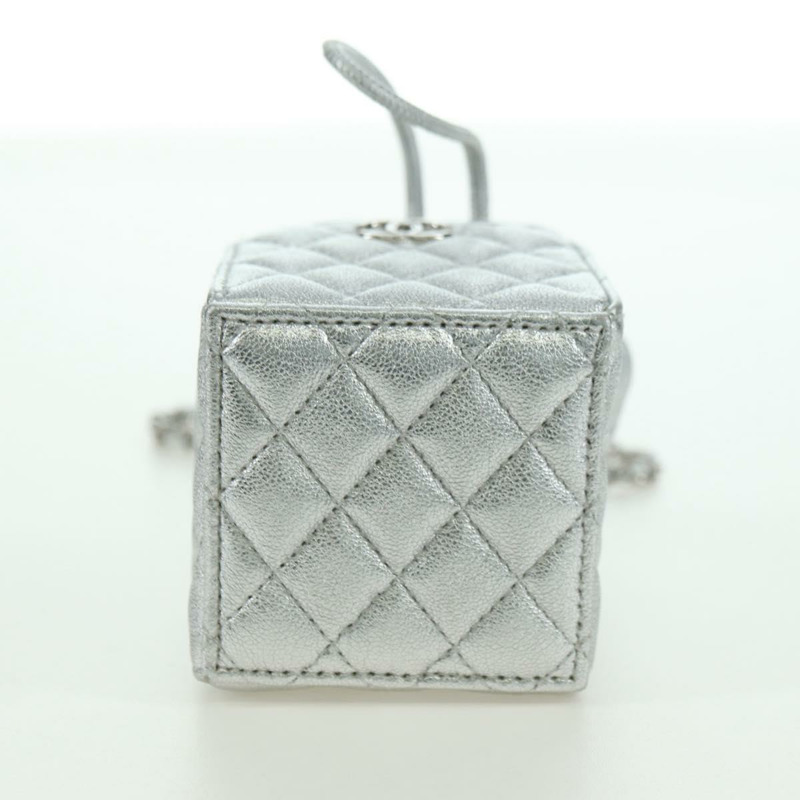 【日本直送】香奈兒 (CHANEL) 絎縫鏈條肩包，羊皮材質，銀色/金色雙C標誌，正品 YKZ1332SAM-4