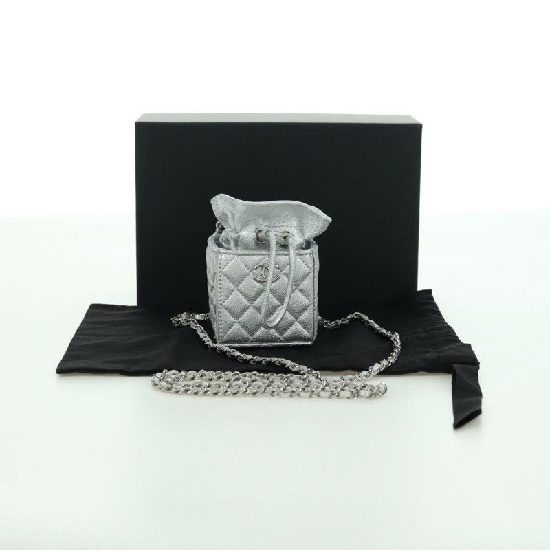 【日本直送】香奈兒 (CHANEL) 絎縫鏈條肩包，羊皮材質，銀色/金色雙C標誌，正品 YKZ1332SAM-11