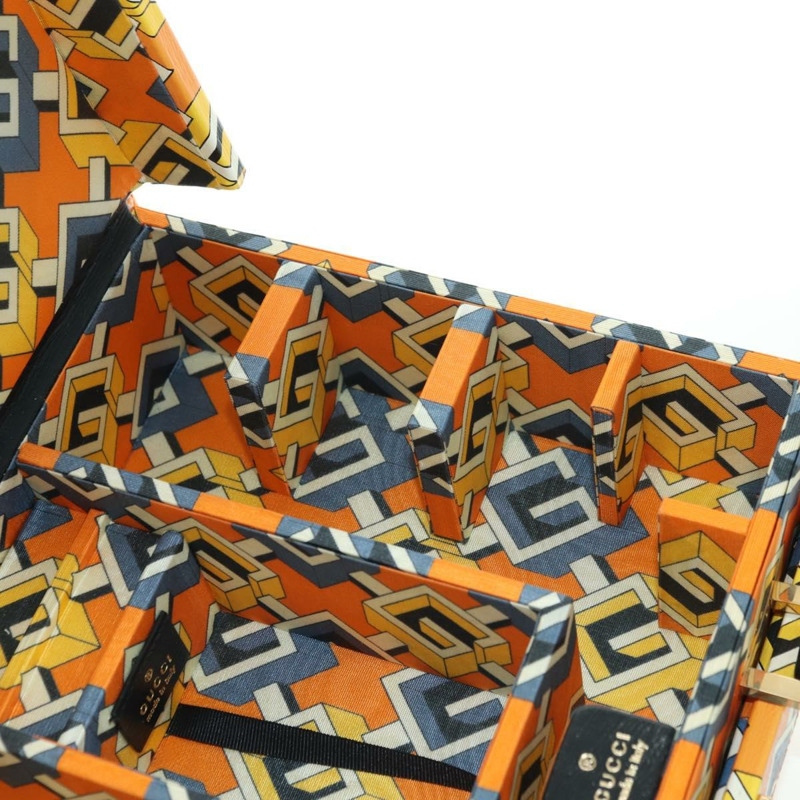 【日本直送】GUCCI 幾何 G 撲克套裝手提包 皮革 黃金色 662474 正品 YKZ1541SAM-19