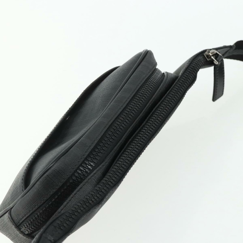 【日本直送】FENDI Zucca 帆布身體包黑色銀色正品 ka3874M-5