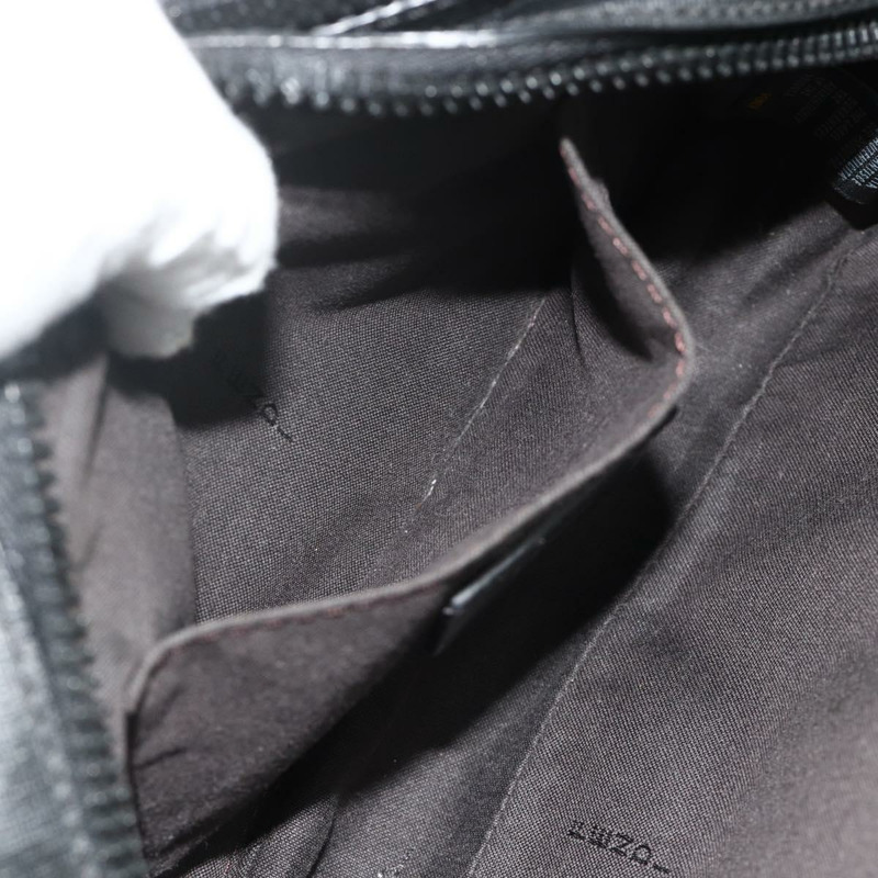【日本直送】FENDI Zucca 帆布身體包黑色銀色正品 ka3874M-20