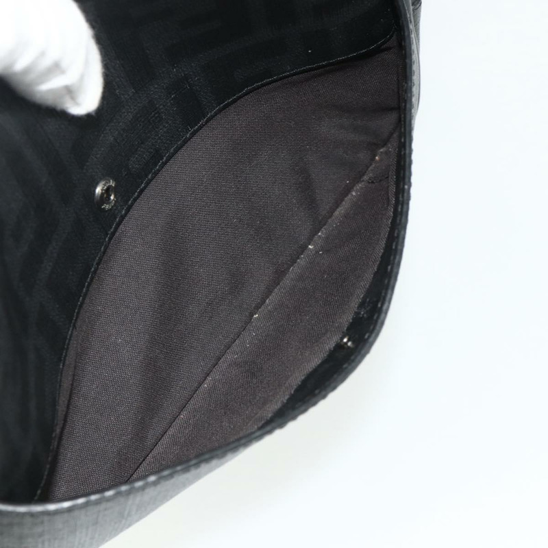【日本直送】FENDI Zucca 帆布身體包黑色銀色正品 ka3874M-22