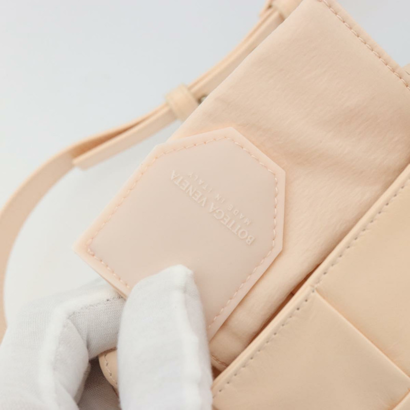 【日本直送】BOTTEGA VENETA MAXI INTRECCIATO 粉紅真皮肩包 正品 ka3964M-9