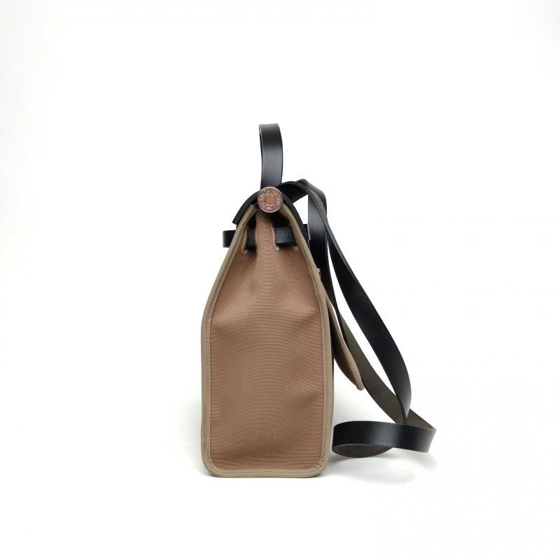 HERMES Herbag31大象灰拼黑色帆布/牛皮C刻銀扣肩背包-1