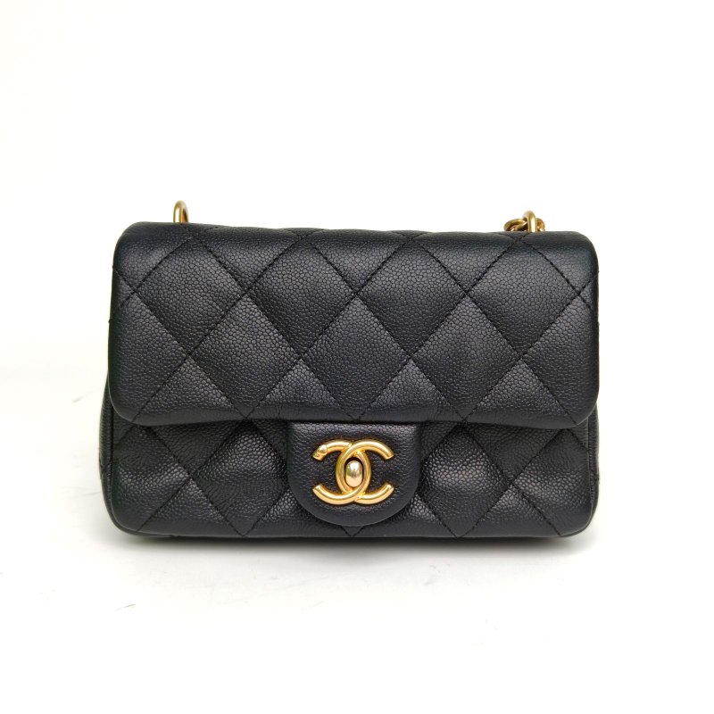 CHANEL 23PCF口蓋包黑色荔枝牛皮晶片金扣愛心金球肩背包-0