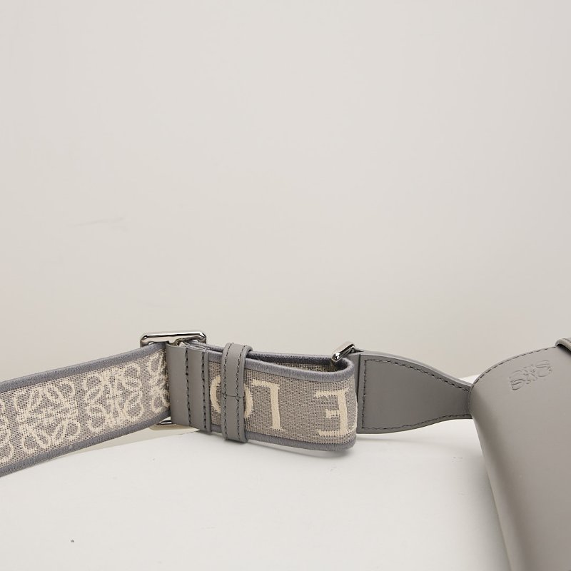 二手Loewe Gate mini 珍珠灰-4