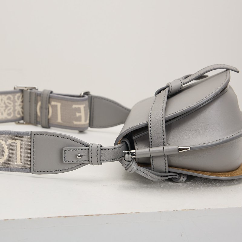 二手Loewe Gate mini 珍珠灰-5