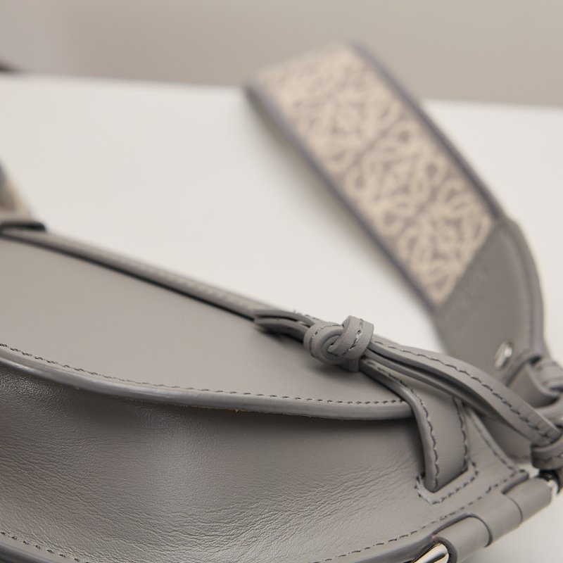 二手Loewe Gate mini 珍珠灰-10