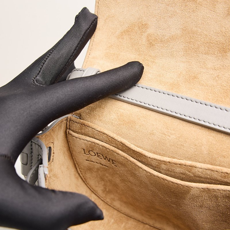 二手Loewe Gate mini 珍珠灰-22