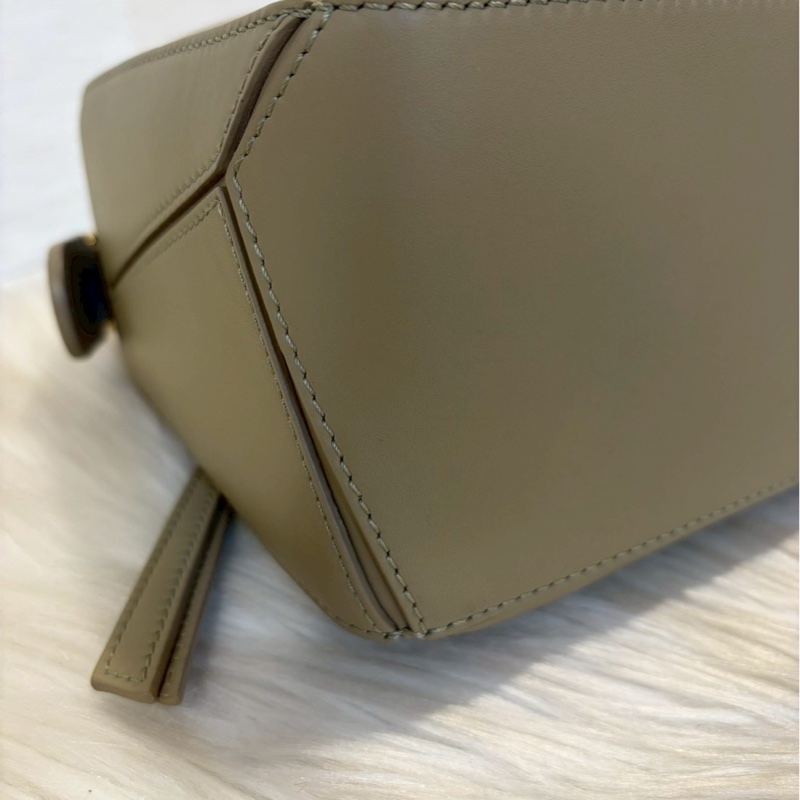 [ 櫃價$128000 ]Loewe Puzzle小號 灰綠色牛皮 好好看-8
