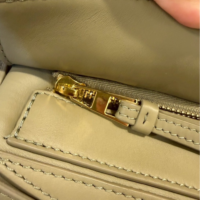 [ 櫃價$128000 ]Loewe Puzzle小號 灰綠色牛皮 好好看-11