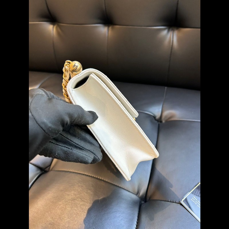 Chanel pearl mini square-6