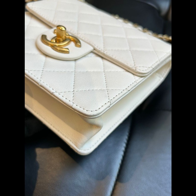 Chanel pearl mini square-10