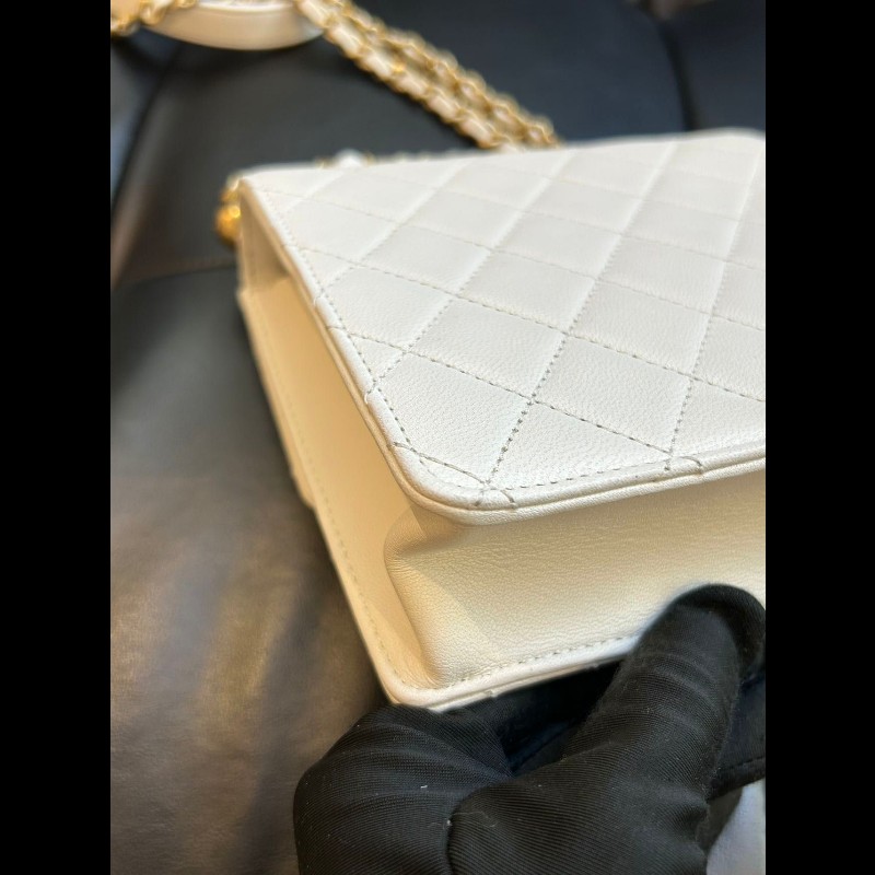 Chanel pearl mini square-16