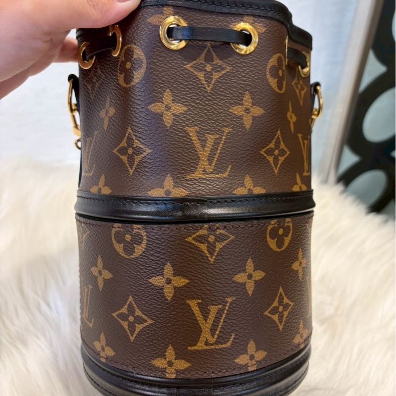 ［ 櫃價$107000 ］LV Canoe 老花束口水桶包 晶片款-2