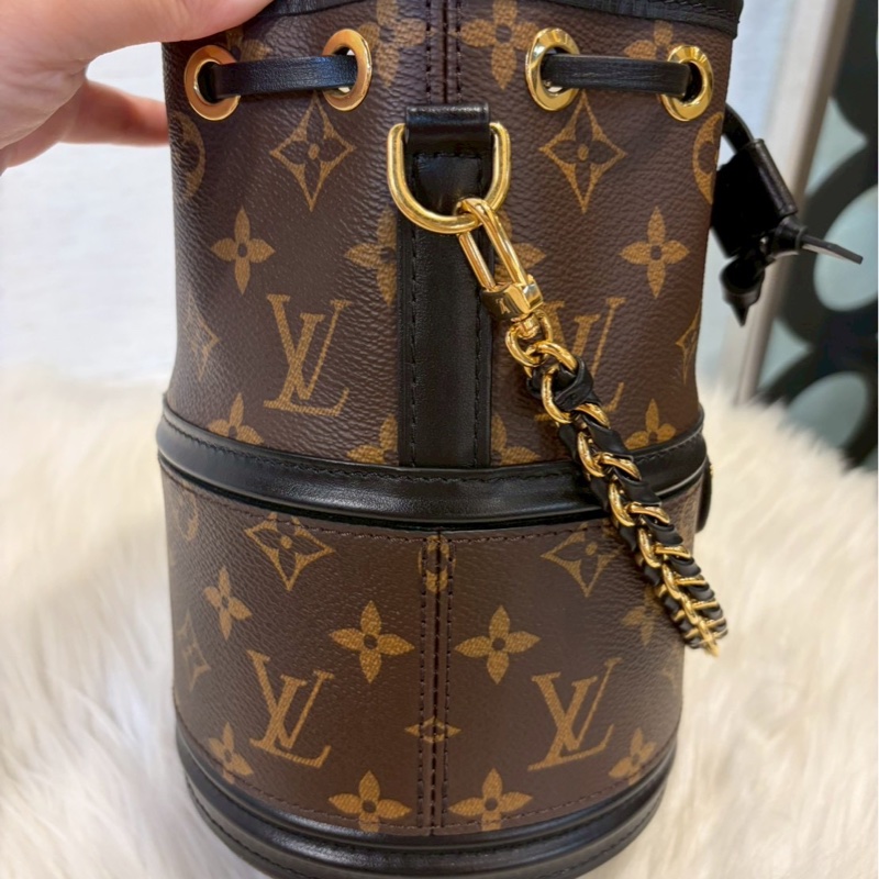 ［ 櫃價$107000 ］LV Canoe 老花束口水桶包 晶片款-5