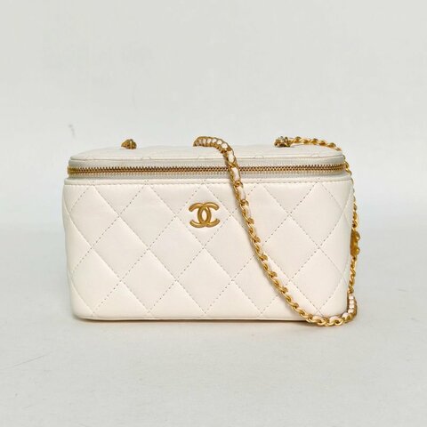 CHANEL 長盒子化妝包白色羊皮金扣琺瑯愛心COCO皮穿鏈肩背包