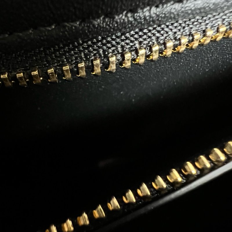 CELINE  黑金皮革馬鞍包-8