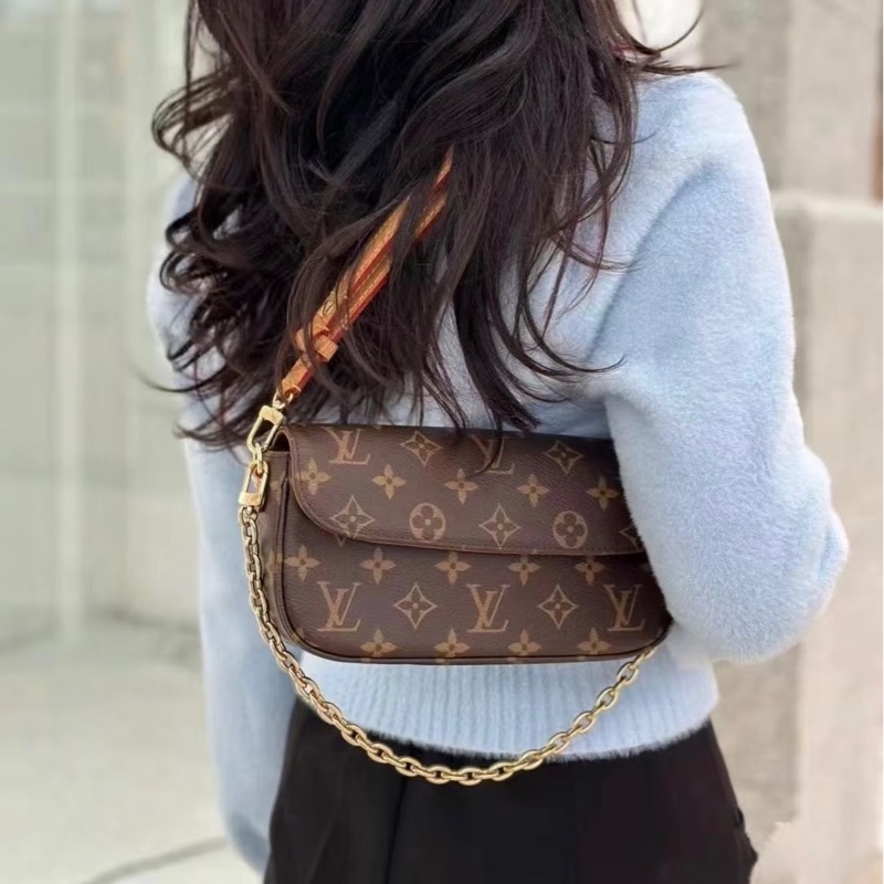 LV🤎原花IVY WOC側背包M81911-0