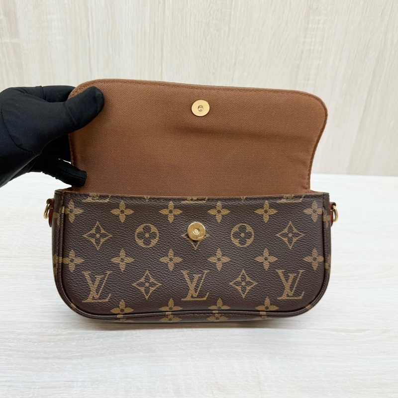 LV🤎原花IVY WOC側背包M81911-6