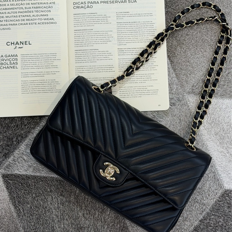 CHANEL黑淡金山型紋COCO25/23-0