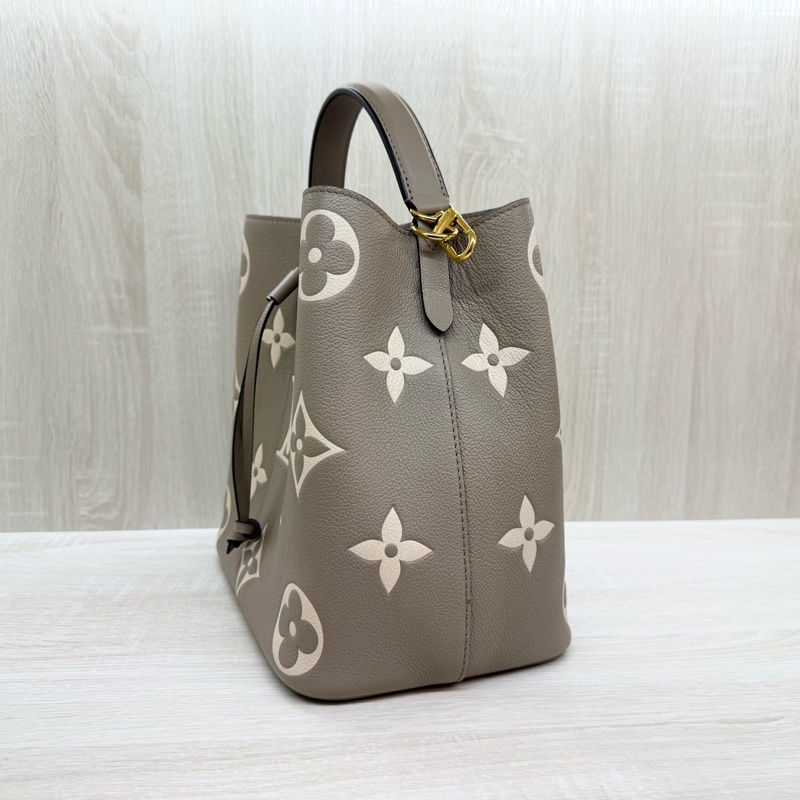 LV🩶斑鳩灰牛皮Neonoe MM水桶包M45555-4