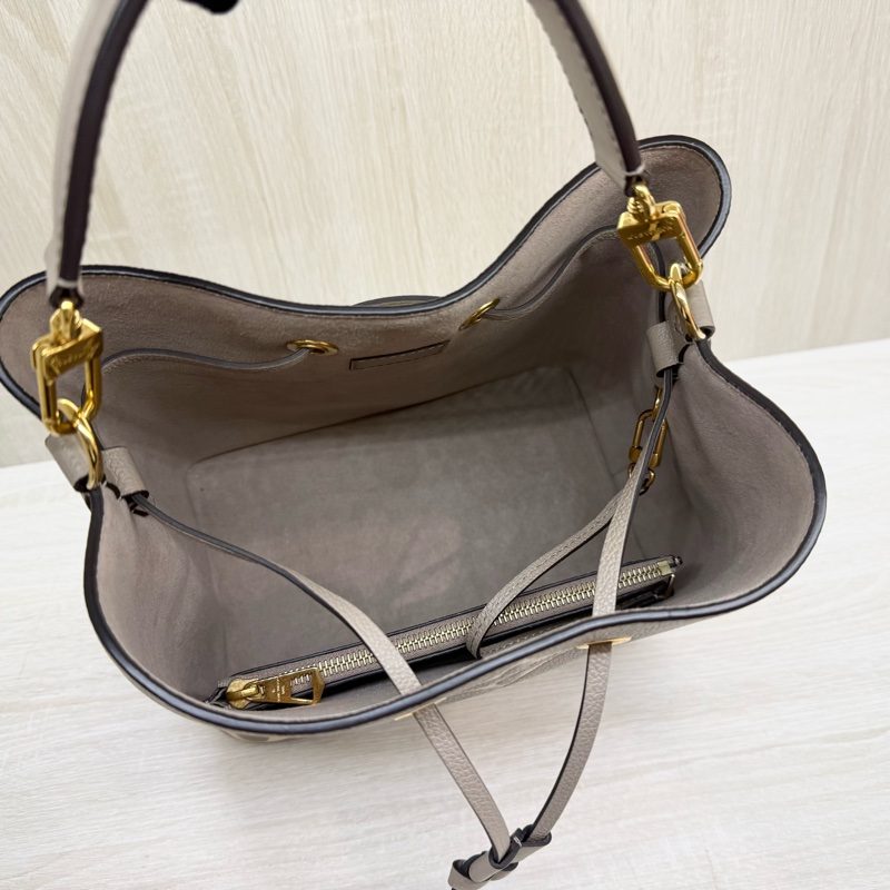 LV🩶斑鳩灰牛皮Neonoe MM水桶包M45555-11