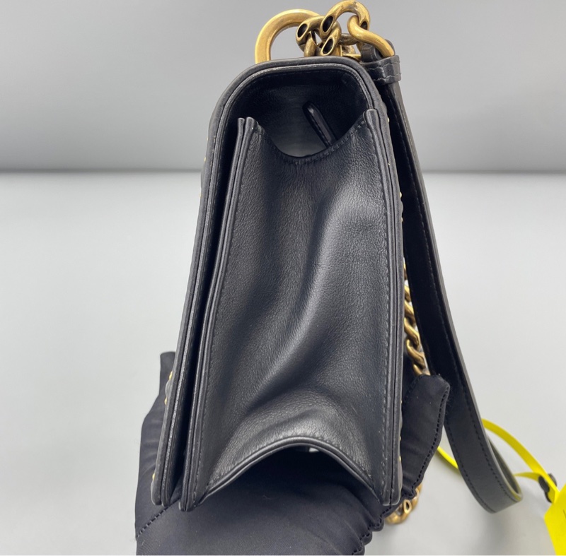 【什麼❗️兩萬多的包現在只要幾千😱】Dior鉚釘盾牌包中號黑色 盾牌包｜黑金鈕釘-4