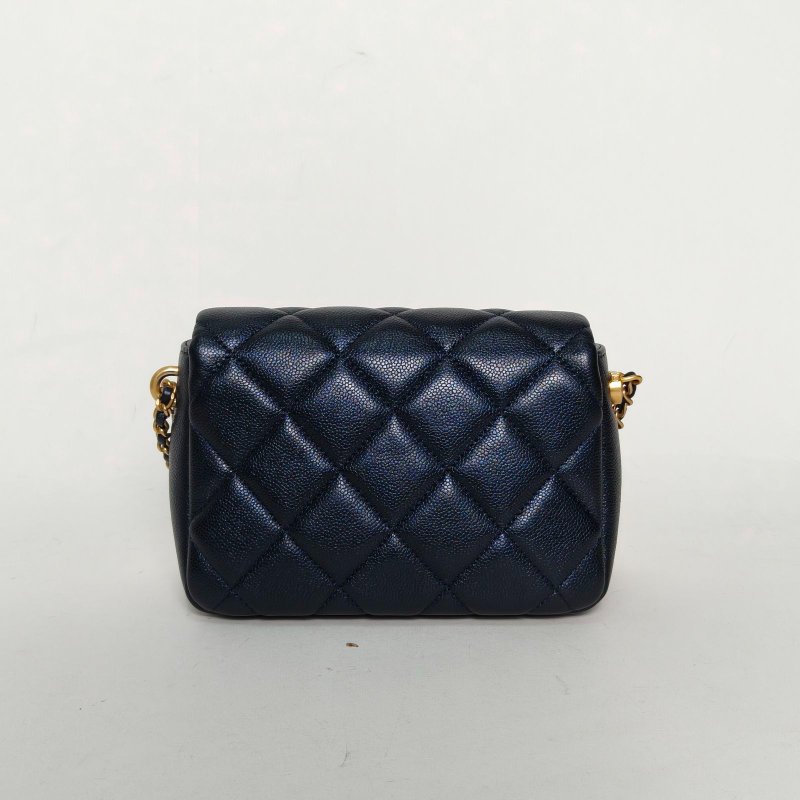 CHANEL 21KCF口蓋包珠光黑荔枝牛皮晶片金扣子彈調節扣肩背包-2