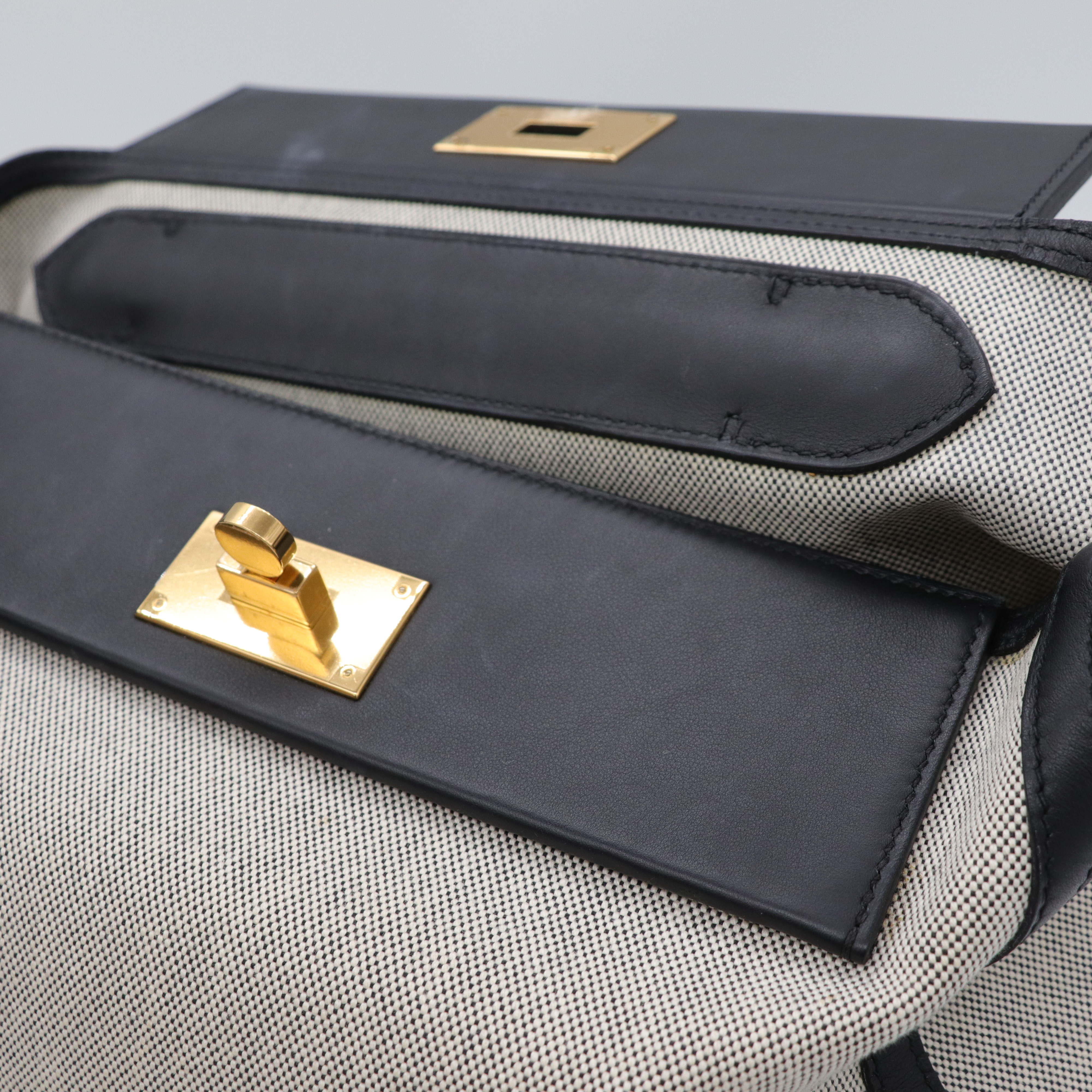 Hermès 愛馬仕 24/24  89黑色 Ecru色 Swift牛皮 Toile H 帆布 金扣 Z刻 2021年-16