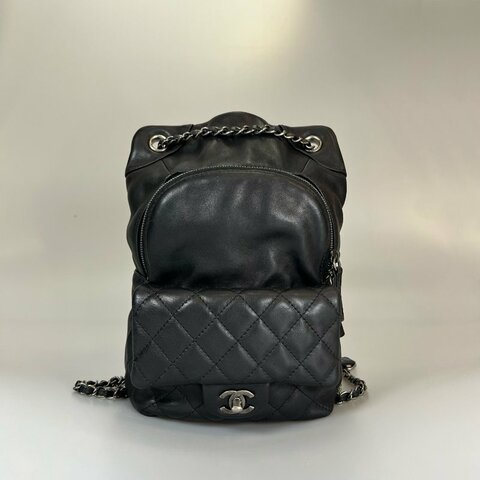 CHANEL 後背包牛皮黑 保卡款21開