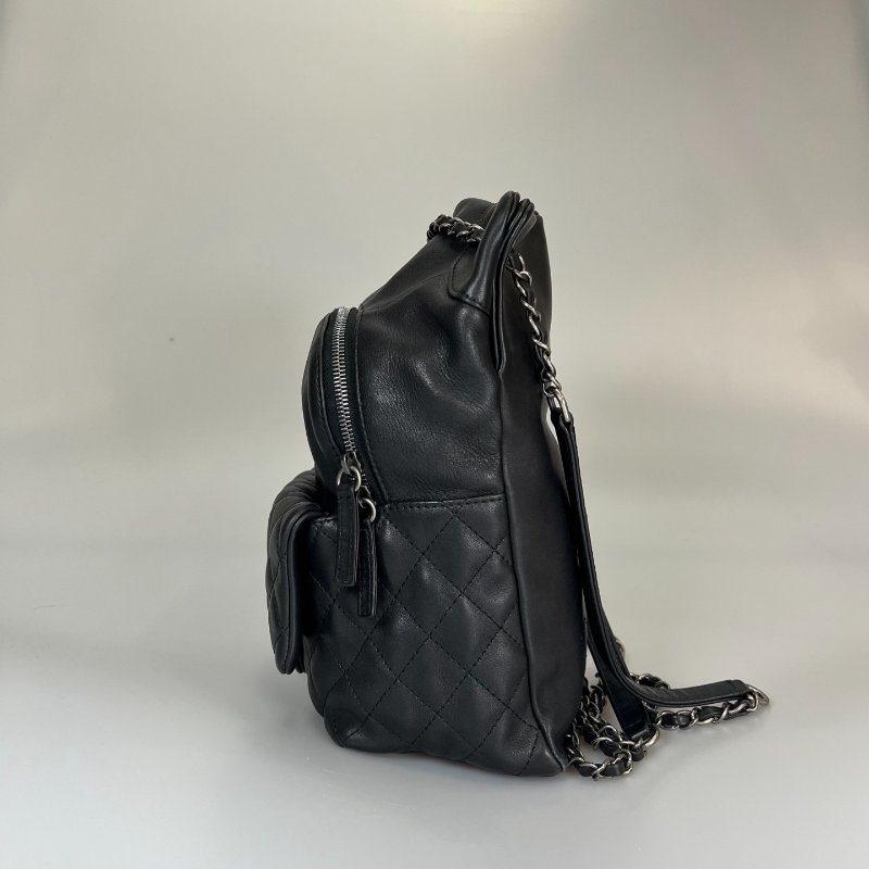 CHANEL 後背包牛皮黑 保卡款21開-3