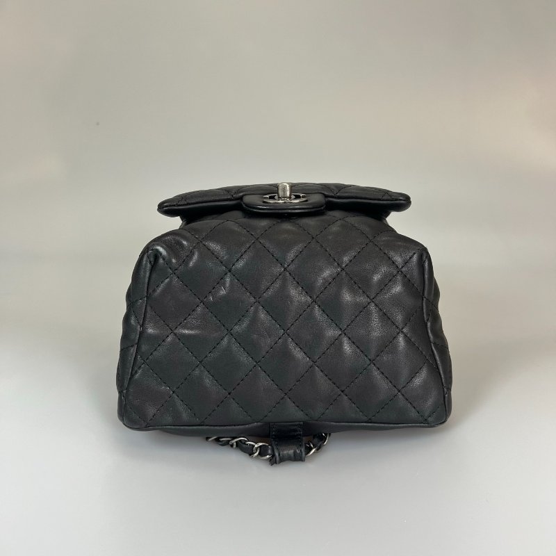 CHANEL 後背包牛皮黑 保卡款21開-4