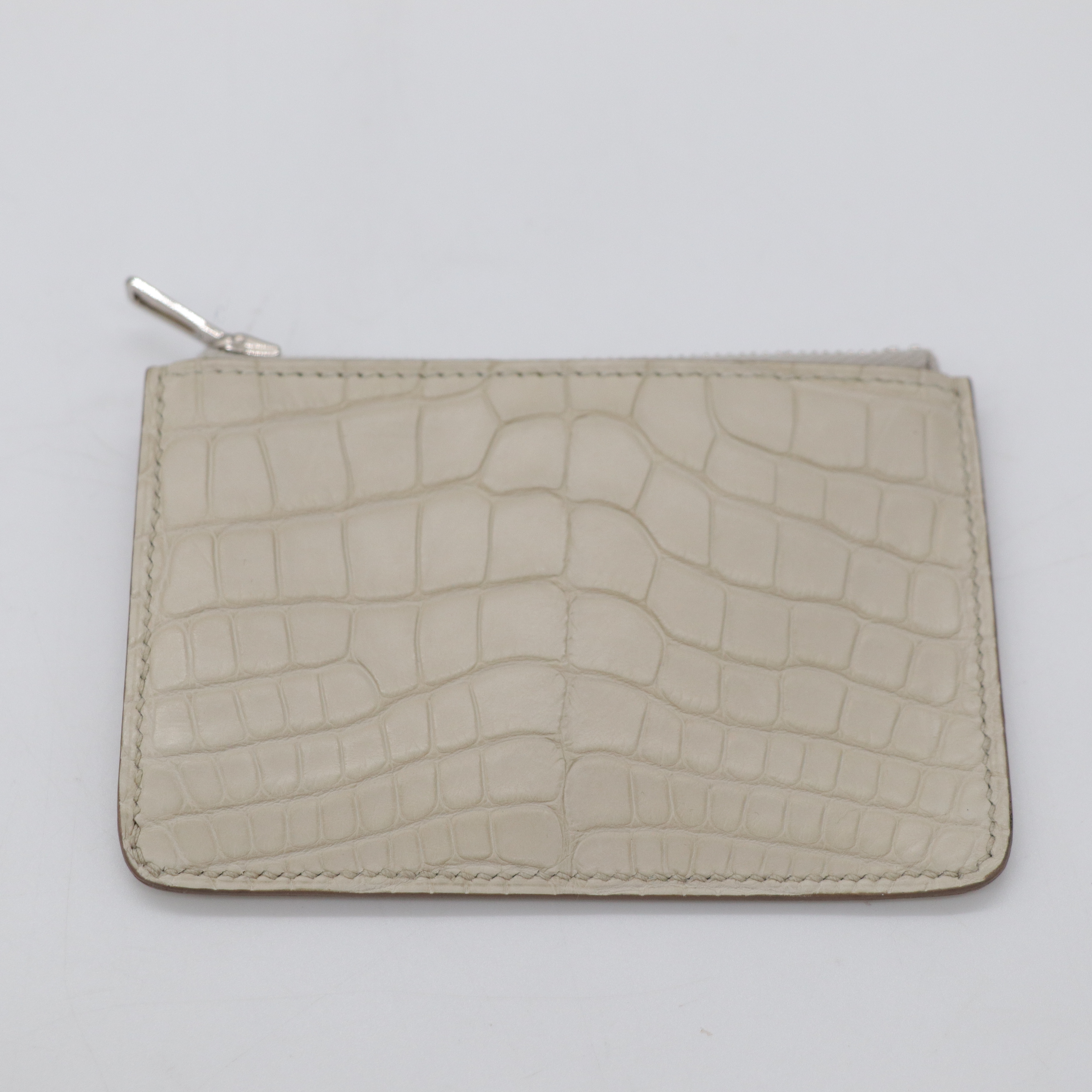 Hermès 愛馬仕 方塊 霧面鱷魚 灰米色 銀釦 豬鼻子 短夾-6