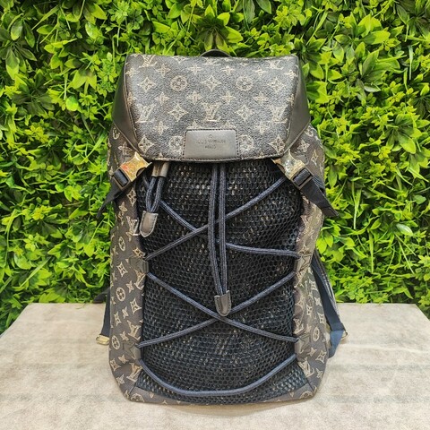 Louis Vuitton Chapman Hiking