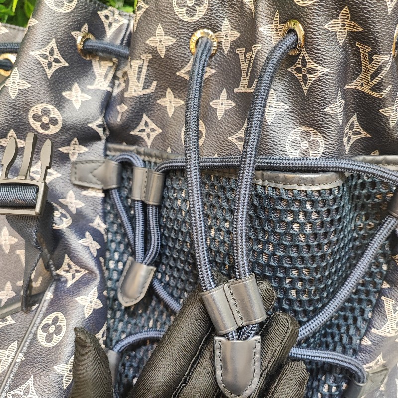 Louis Vuitton Chapman Hiking-17