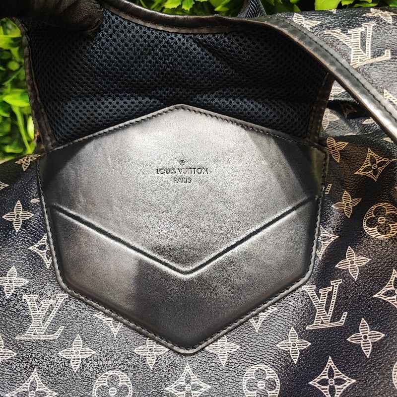 Louis Vuitton Chapman Hiking-24