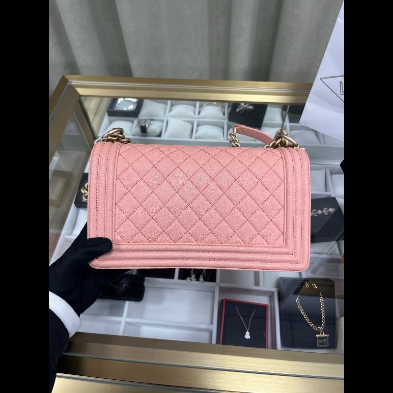 Chanel medium Leboy 
中號珊瑚粉荔枝纹Leboy-3