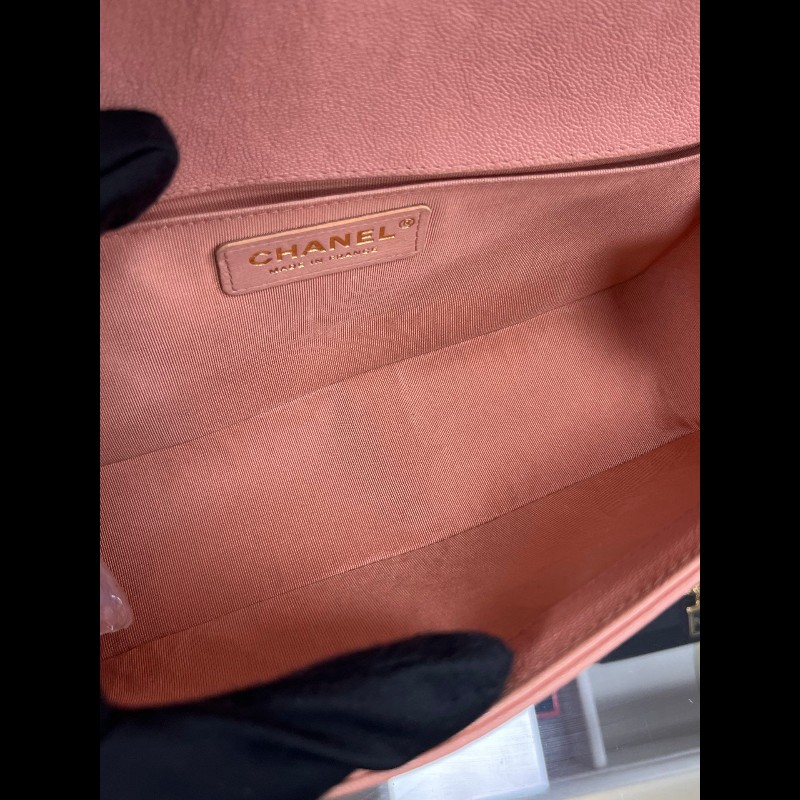 Chanel medium Leboy 
中號珊瑚粉荔枝纹Leboy-15