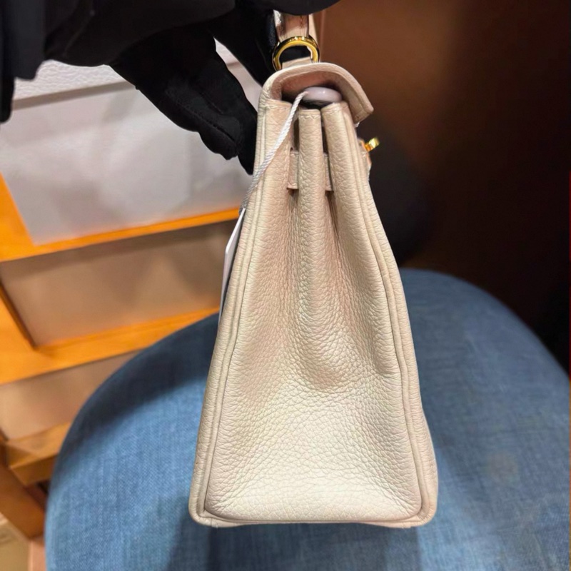 客人專拍 Hermes Kelly25 奶昔白金扣 Z刻 带膜未使用-8