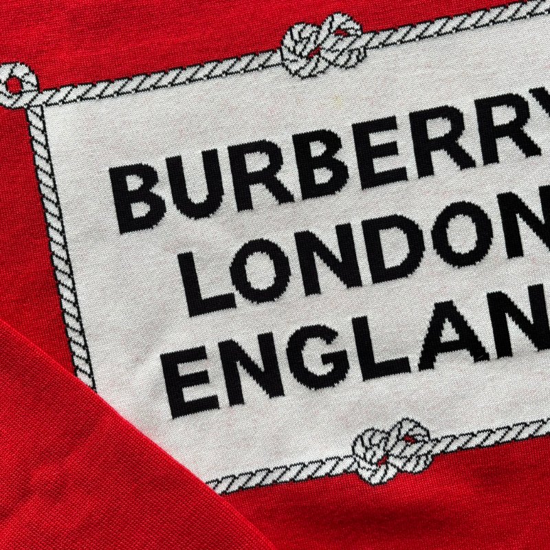 ::BURBERRY::白底黑字樣 紅色長袖針織衣 xs-7
