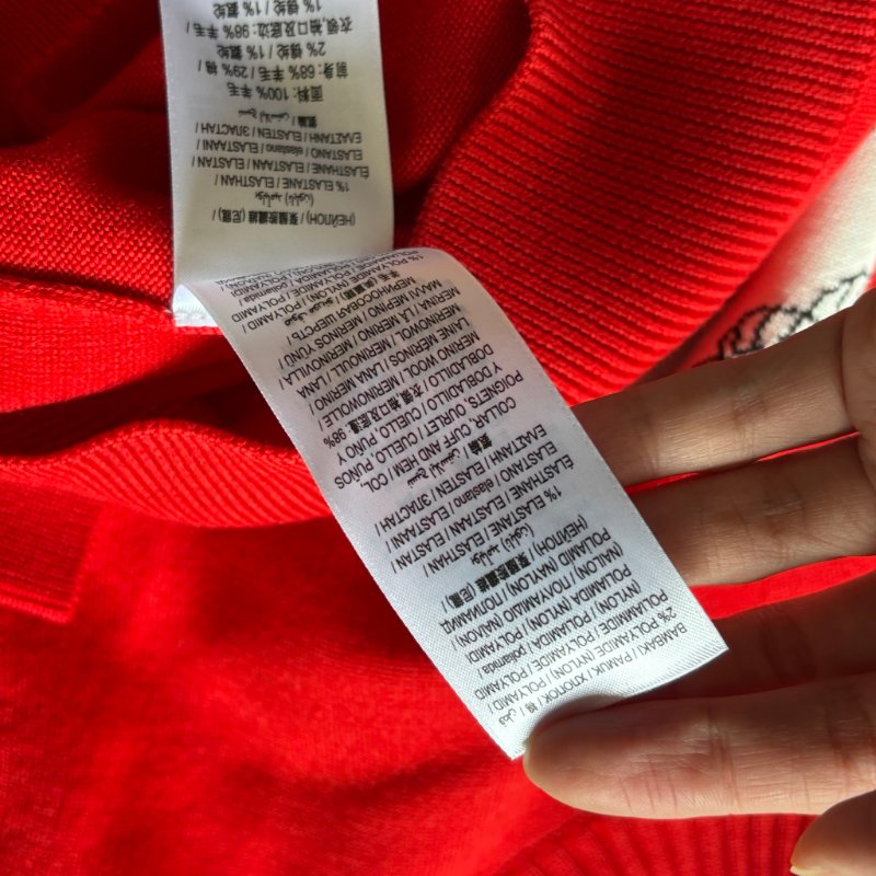::BURBERRY::白底黑字樣 紅色長袖針織衣 xs-11