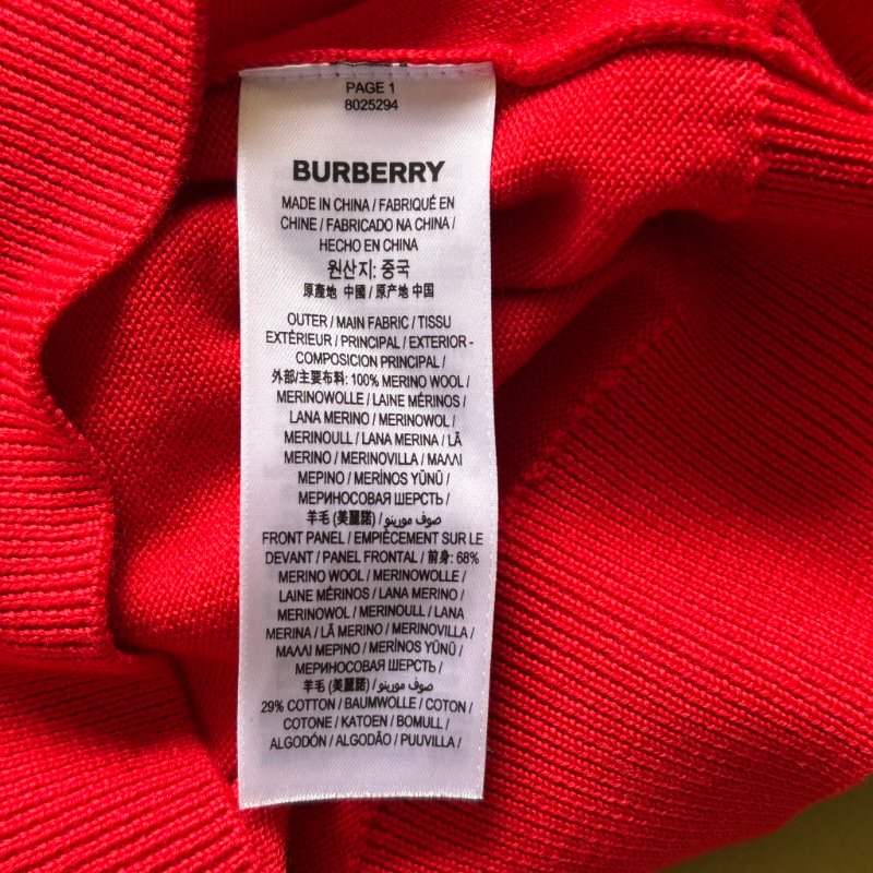 ::BURBERRY::白底黑字樣 紅色長袖針織衣 xs-13