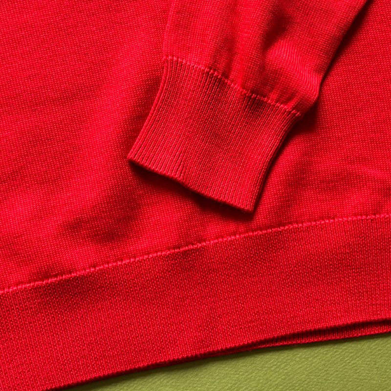 ::BURBERRY::白底黑字樣 紅色長袖針織衣 xs-14