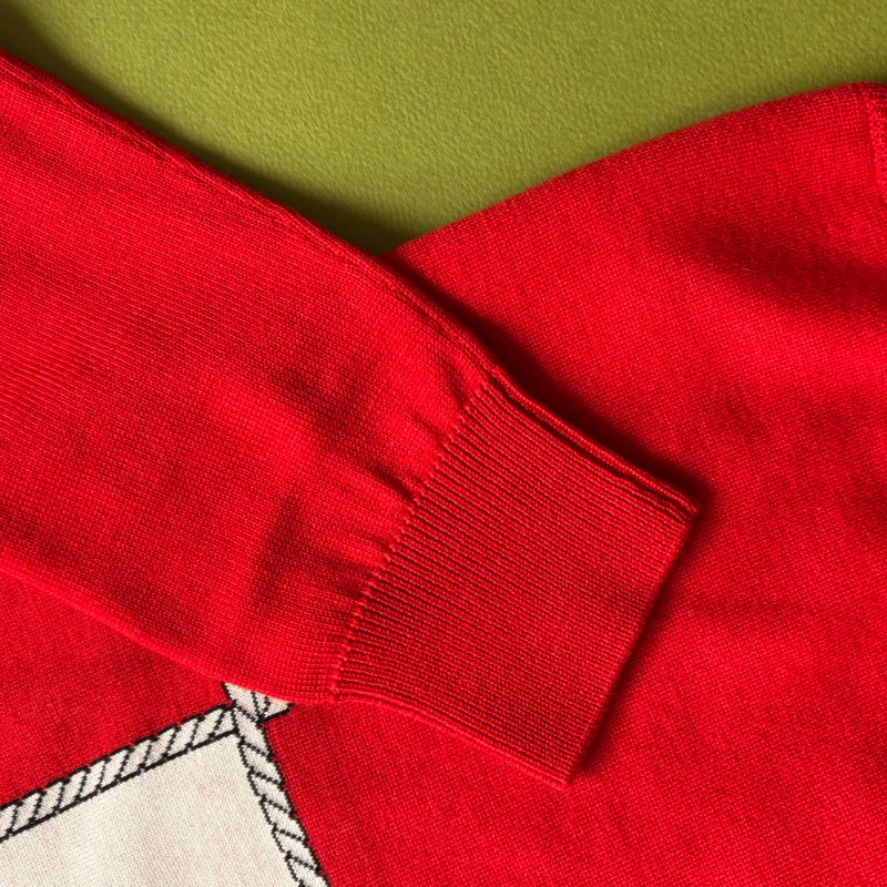 ::BURBERRY::白底黑字樣 紅色長袖針織衣 xs-16