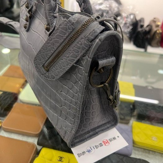 東區正精品㊣BALENCIAGA 431621 CITY'S 巴黎世家灰藍色全皮鱷魚壓紋小釦機車包斜背包手提包 RA1864-10