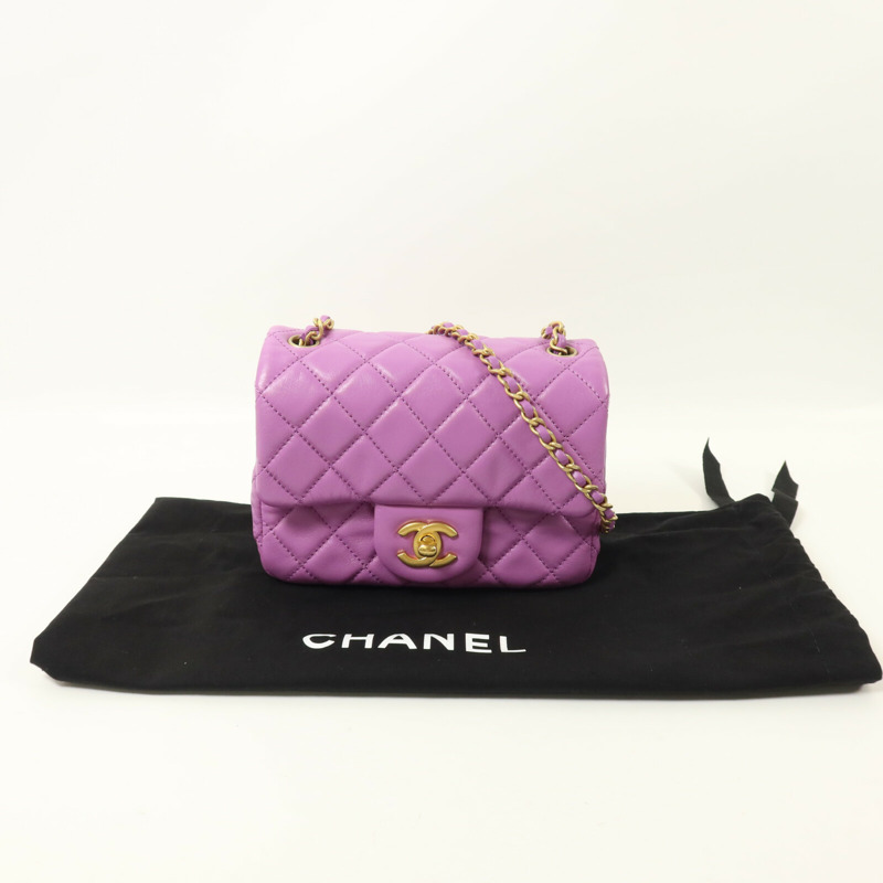 CHANEL 羊皮皮革Mini Classic 17 with Gold ball鏈帶肩背袋-10