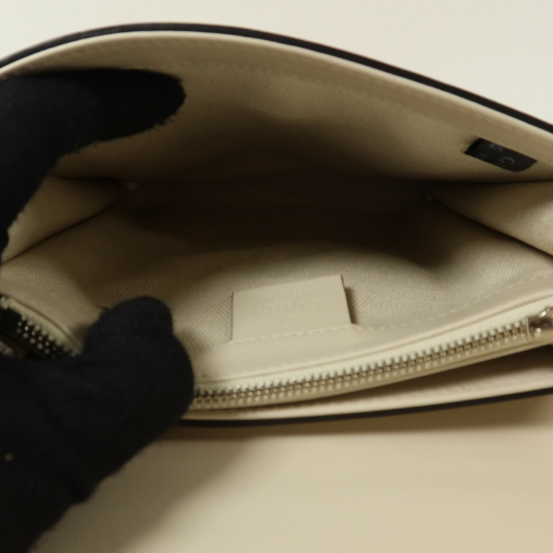 GUCCI 牛皮皮革GG Embossed Messenger肩背袋-5