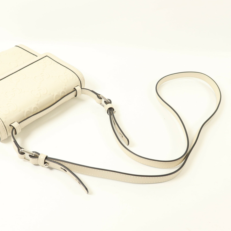 GUCCI 牛皮皮革GG Embossed Messenger肩背袋-8